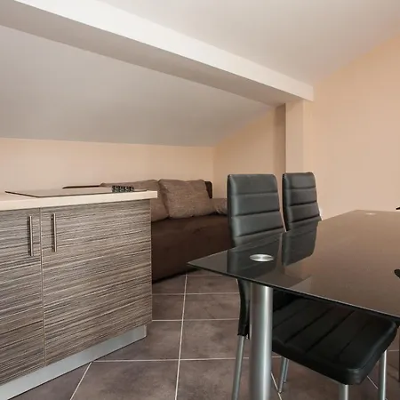 Apartment Tm With Pool Krk Town