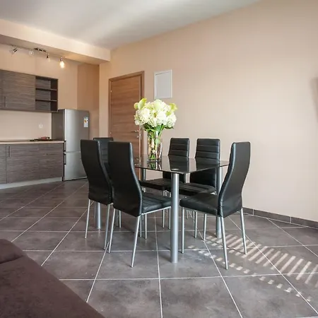 Tm Apartment *