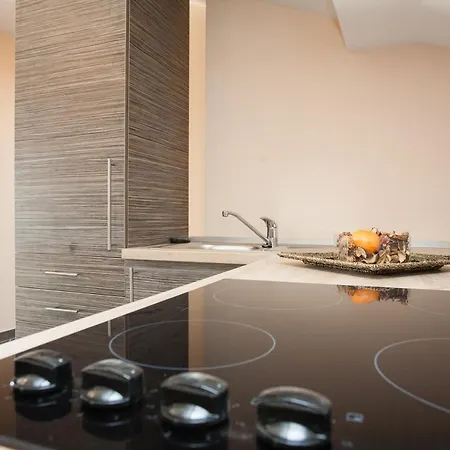 Apartment Tm *