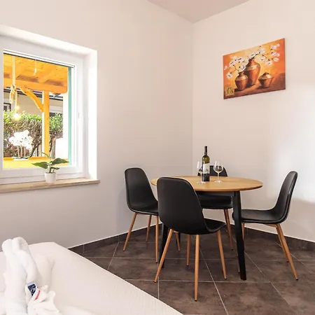 Tm Apartment *