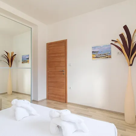Tm Apartment *
