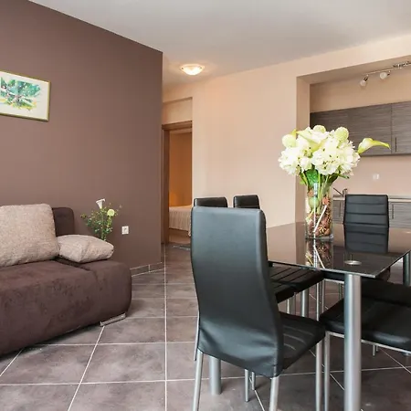 Apartamento Tm With Pool Krk Town